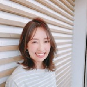 山田　里沙